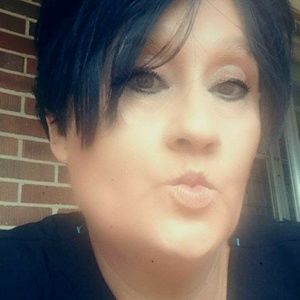 Meet your Posher, Anita